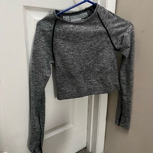 VICTORIA’s SECRET PINK SEAMLESS CROPPED LONG SLEEVE WORKOUT TOP WITH THUMB HOLES